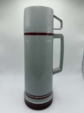 Vintage Aladdin Thermos 1 Pint .46 Liter Vacuum Bottle Made in Brazil Gray Red